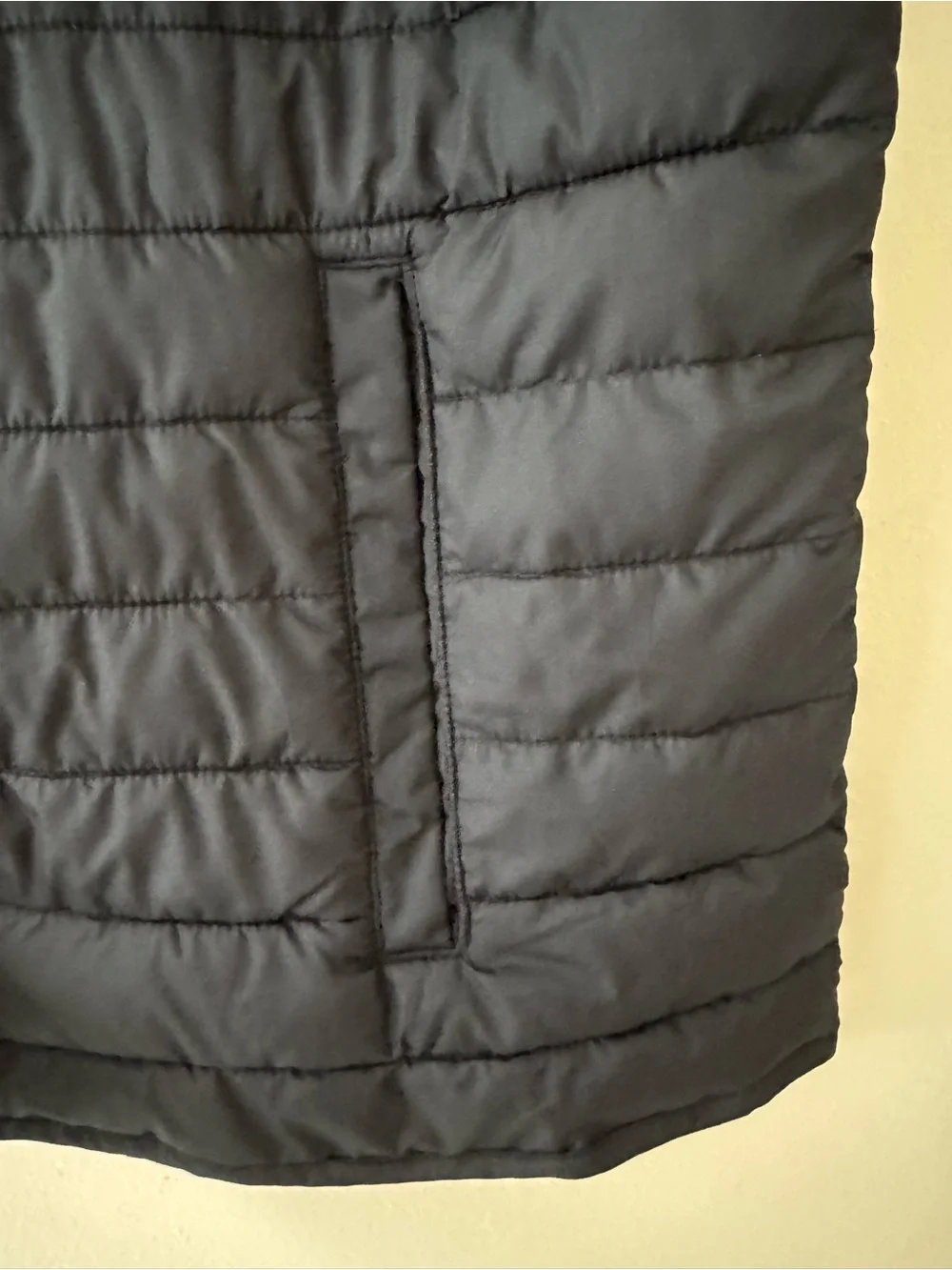 GAP Men's Black Quilted Puffer Vest